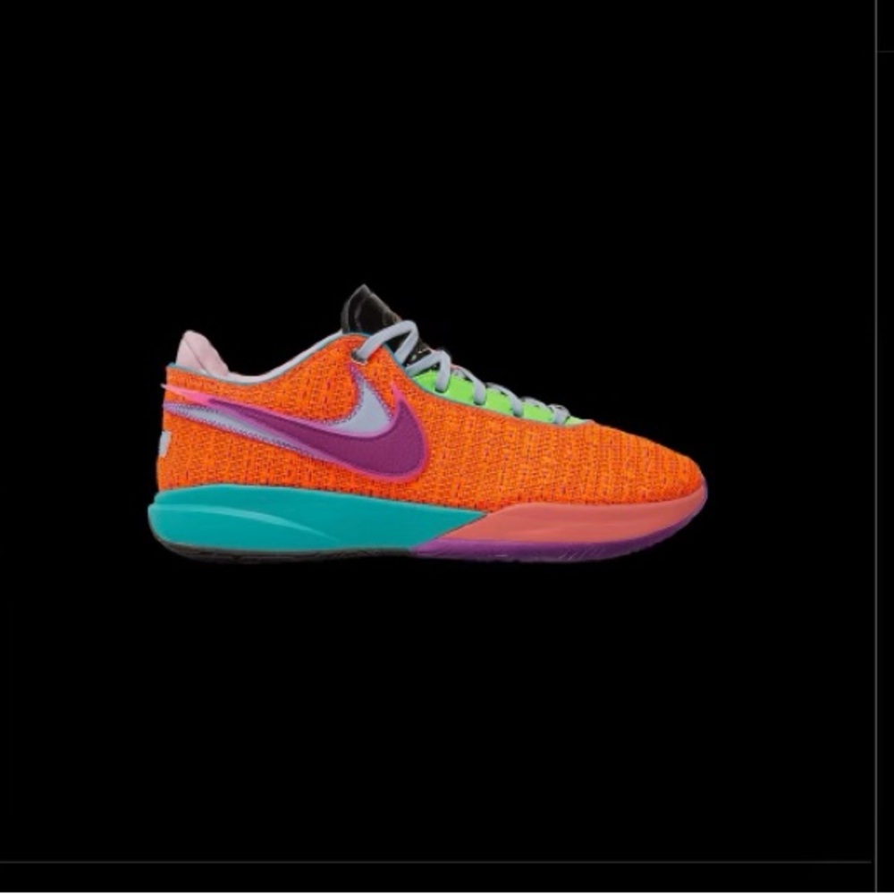LeBron 20 chosen 1 sneakers